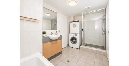 Ground Floor Living in the Heart of Surfers Paradise - Pool & Balcony! - Photo 5