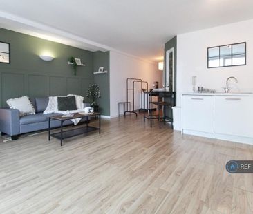 1 bedroom flat to rent - Photo 6