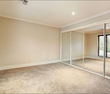 2/384 Belmore Road, Mont Albert North - Photo 4