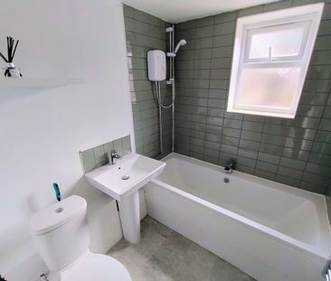 Snowdon Way, Bushbury, Wolverhampton - Photo 4