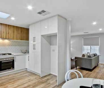 Single storey rear unit in small group of four! - Photo 6