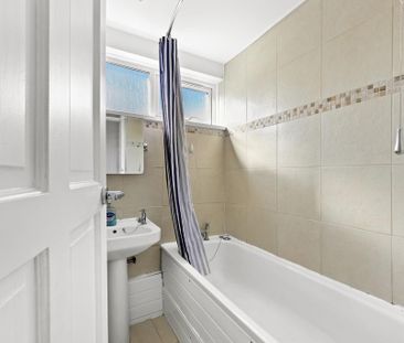 2 bedroom maisonette to rent - Photo 2