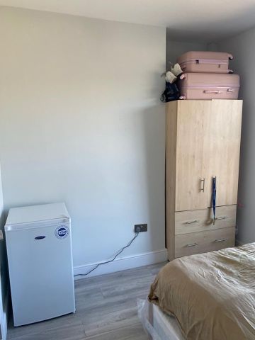 Room in a Shared Flat, Angel Gate, EC1V - Photo 2