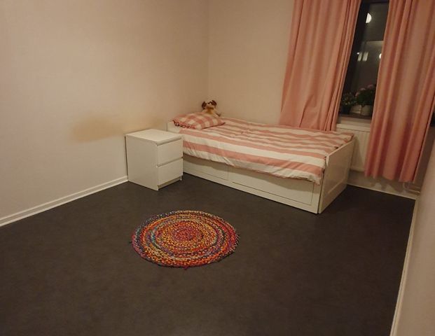 Rönnholmsgränd, Skärholmen - Foto 1