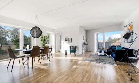 Stor 3-vær bolig på 96 m2. Altan ind mod gården. Gulvvarme. Ejendom fra 2021 - Foto 3