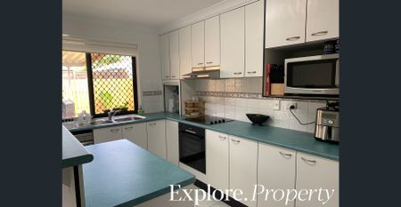 Beautiful home located in quiet court - Photo 5