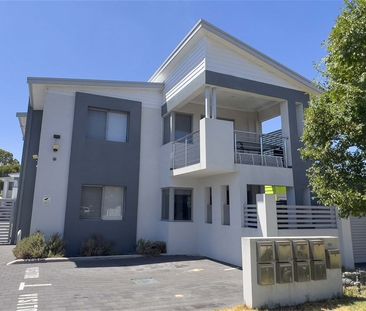 Modern 2 Bedroom Unit available soon, $750/week - Photo 1