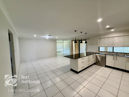 10 Redmond Circuit, Cameron Park NSW 2285 - House For Rent | Domain - Photo 4