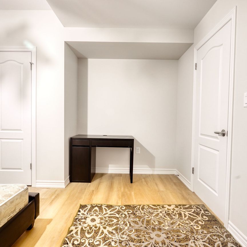 For Lease - 136 Milby Crescent, Bradford West Gwillimbury, Ontario - Photo 1