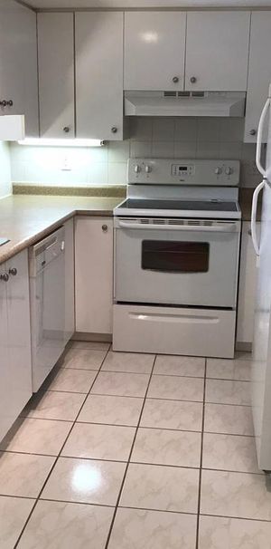 Chambre meublée pour homme à louer à Longueuil - Photo 1