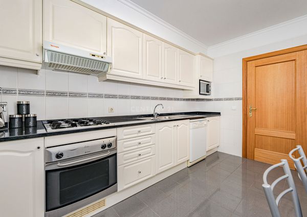 Apartamento T2 Mobilado e Equipado para Arrendamento - Ajuda, Funchal