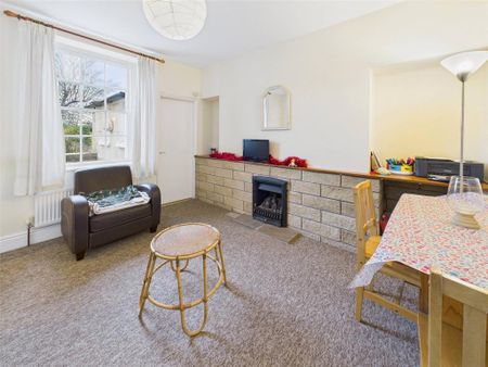 2 bedroom terraced house to rent - Photo 2