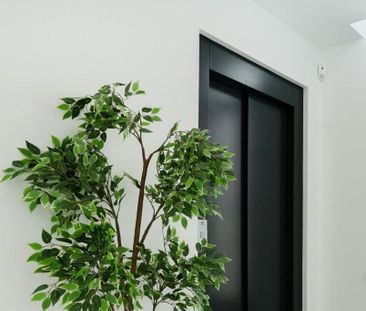 5 bedroom luxury Villa for rent in Benahavís, Spain - Photo 4