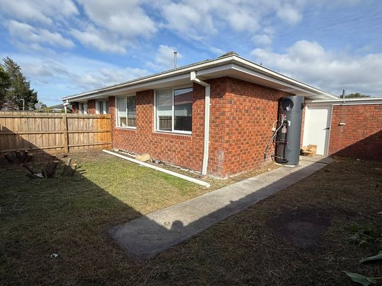 2 Bedroom Unit in a Private Estate - Photo 1