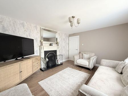 17 Manor Mews, Magherafelt, Derry, BT45 6QJ - Photo 2