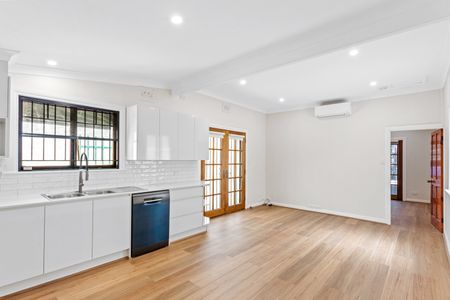 9 Short Street, Enmore NSW 2042 - House For Rent | Domain - Photo 5