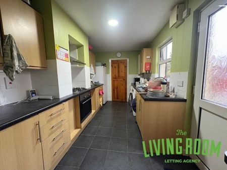 4 bedroom house to rent - Photo 3