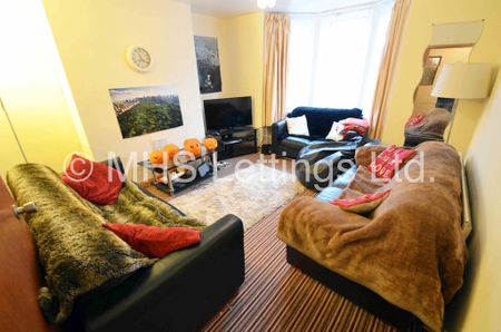6 Bedroom Mid Terraced House for rent in Ebor Place - Photo 4