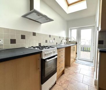 2 bedroom terraced house to rent - Photo 1