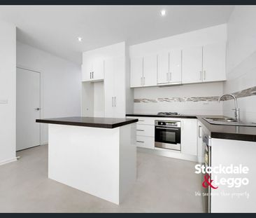 Modern Comfort in a Prime Glenroy Location - Photo 4