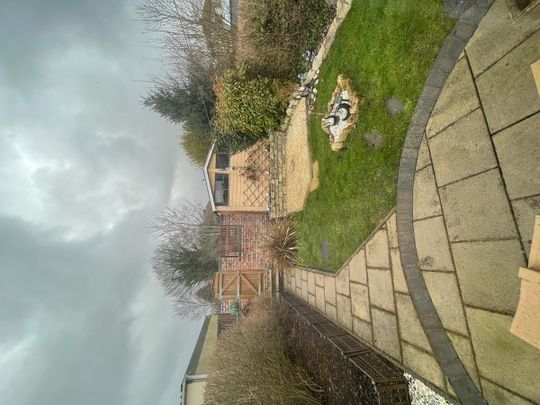 Filton Avenue, Filton - Photo 1