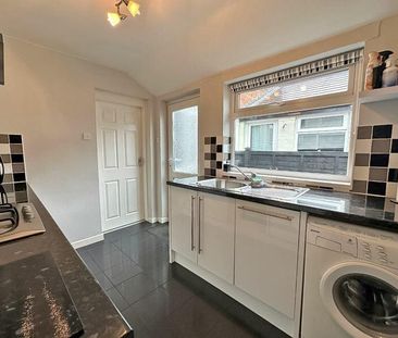 2 bedroom terraced house to rent - Photo 6