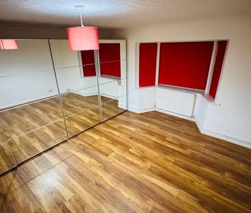 2 bedroom detached house to rent - Photo 3