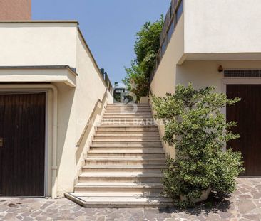 Viale Cortina Dampezzo, Roma, Lazio 00135 - Photo 6