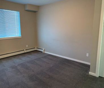 301 217 Lake Street - Photo 5
