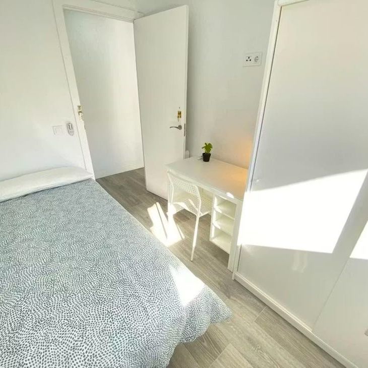 Calle de Encarnación Oviol, Madrid, Community of Madrid 28021 - Photo 1