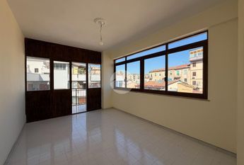 5 locali in affitto
