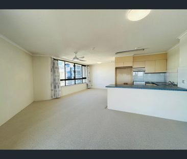 6C/114 Marine Parade Street, Southport, Qld 4215 - Photo 1