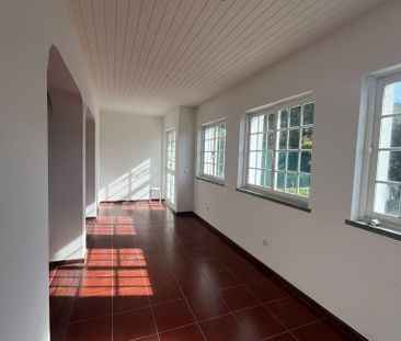 MORADIA T3 TOTALMENTE RENOVADA, COM TERRAÇO DE 60m2 - BICESSE/ESTORIL - Photo 4