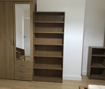 1 bedroom in a house share to rent - Photo 6