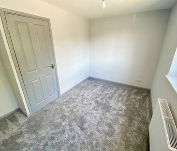 2 bedroom semi-detached house to rent - Photo 3