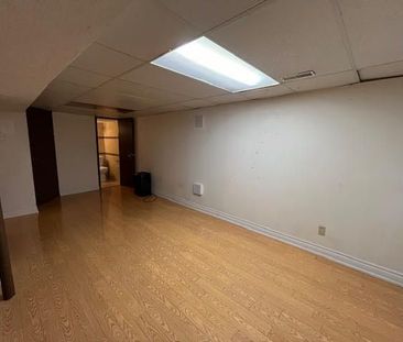 For Lease - 337 Hollyberry Trail, Toronto, Ontario - Photo 2