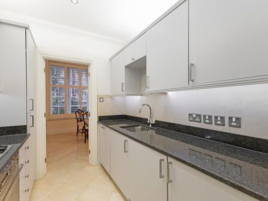 4 bedroom apartment to rent - Photo 1