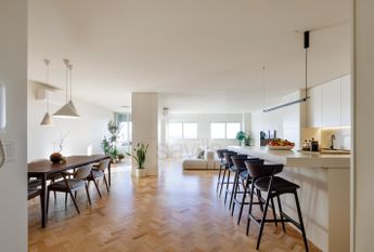 T3 totalmente remodelado na Rua Gonçalo Cristóvão - Porto