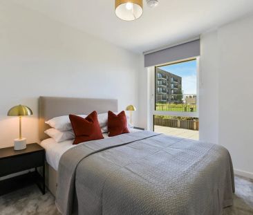 Ridgeway Views, London, NW7 1WF - Photo 2