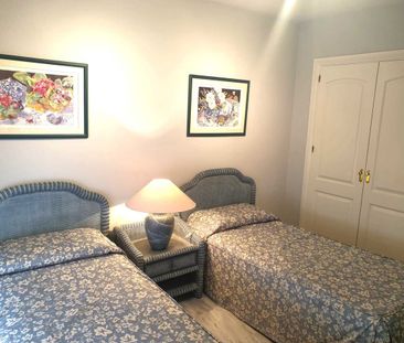 Middle Floor Apartment · Río Real - Photo 6