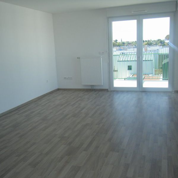 RUE LOUIS VICTOR DE BROGLIE - BEZANNES - Photo 1