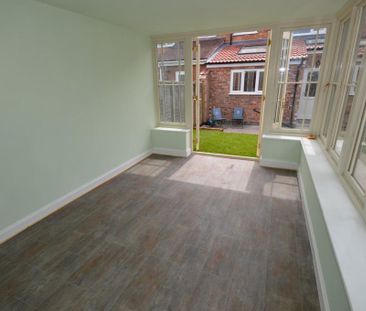 3 bedroom terraced house to rent - Photo 3