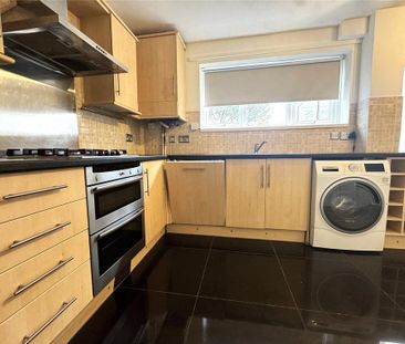 3 bedroom terraced house to rent - Photo 4