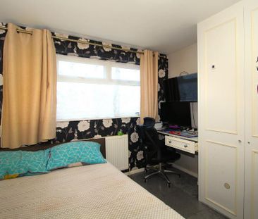 5 bedroom semi-detached house to rent - Photo 3