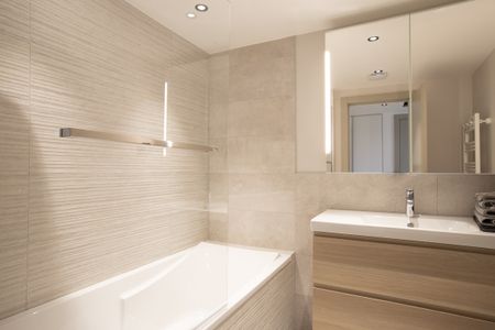 Appartement à louer quai de Grenelle, Paris 15ème - Photo 4