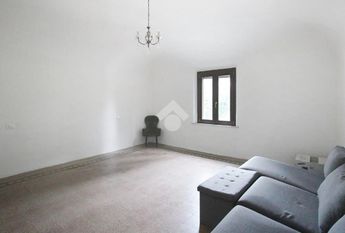 Casa indipendente in affitto