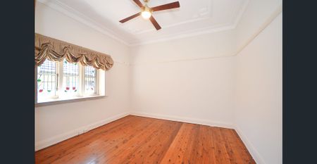 Beautiful Family Home!! - Photo 5