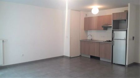 location Appartement T3 DE 63.99m² À COLOMBES - Photo 5