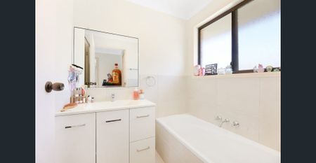 Effortless Coastal Living in a Premium Location - Photo 3