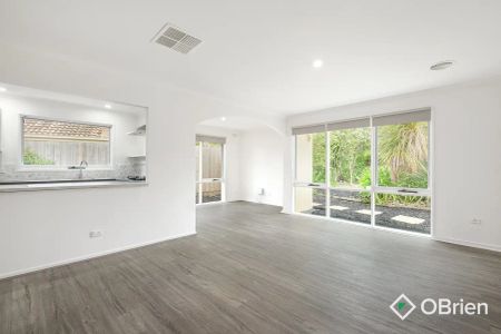 “Modern Family Living in a Desirable Frankston Pocket” - Photo 2